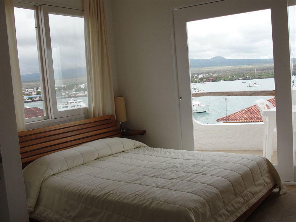 Hotel Angermeyer Waterfront Inn 푸에르토아요라 외부 사진