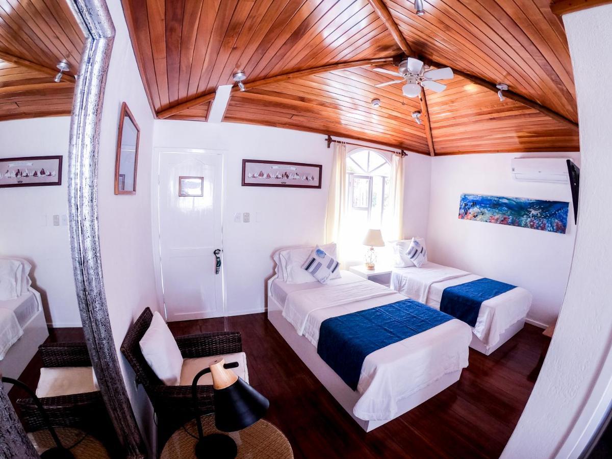 Hotel Angermeyer Waterfront Inn 푸에르토아요라 외부 사진