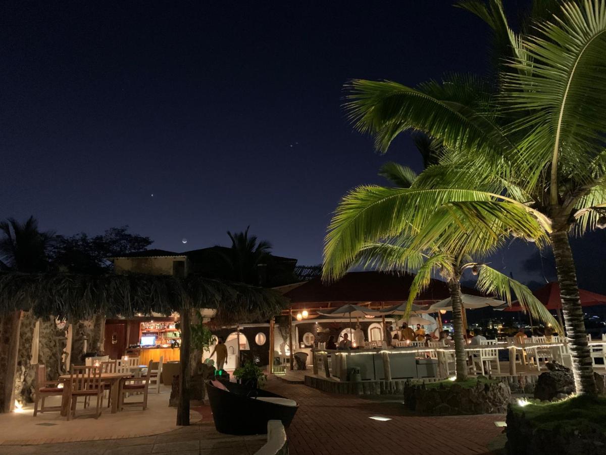 Hotel Angermeyer Waterfront Inn 푸에르토아요라 외부 사진