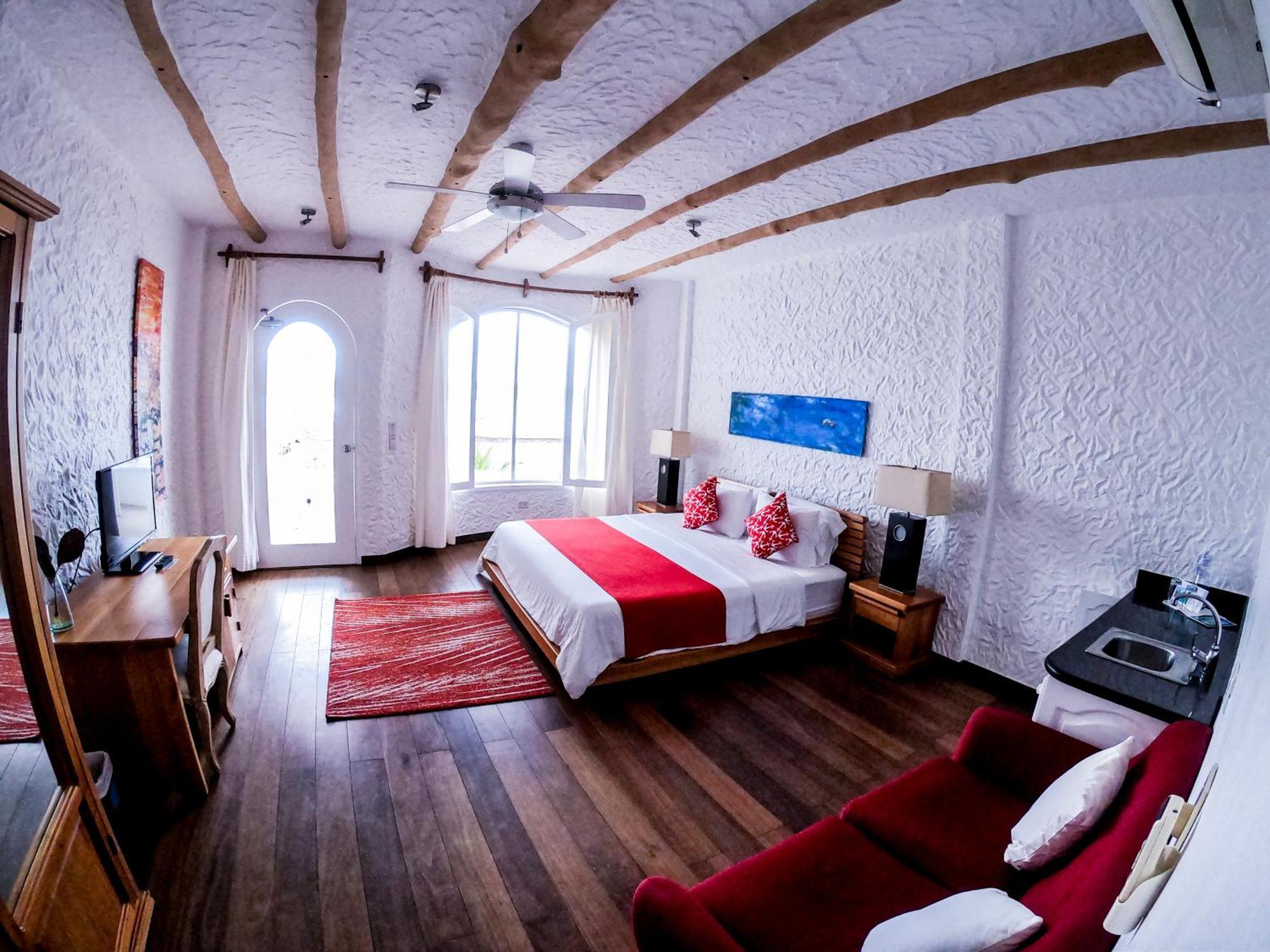 Hotel Angermeyer Waterfront Inn 푸에르토아요라 외부 사진