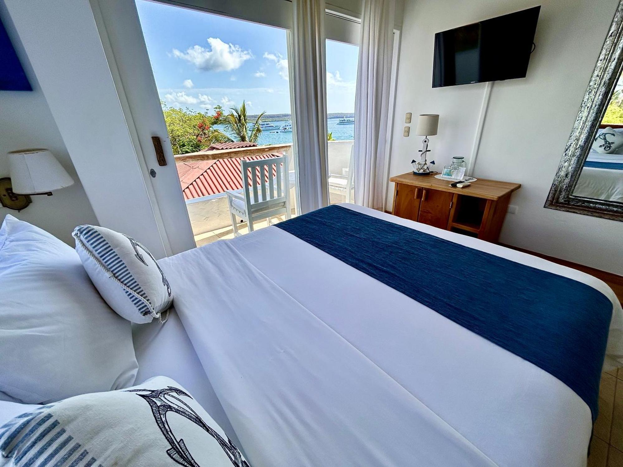 Hotel Angermeyer Waterfront Inn 푸에르토아요라 외부 사진